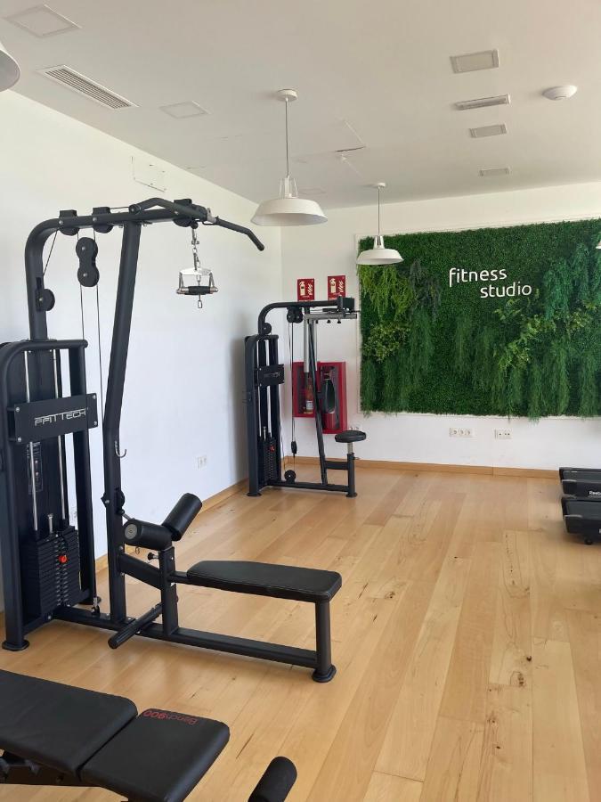 מאלגה 2-Bedroom-Apartment With A Terrace, Pool, Gym מראה חיצוני תמונה