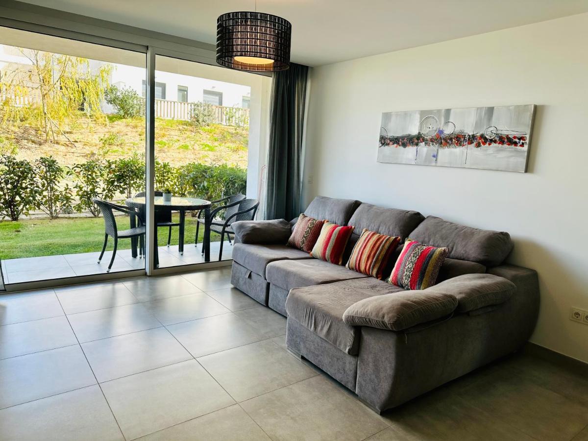 מאלגה 2-Bedroom-Apartment With A Terrace, Pool, Gym מראה חיצוני תמונה